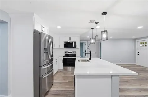 5721 65th Avenue N Pinellas Park FL 33781