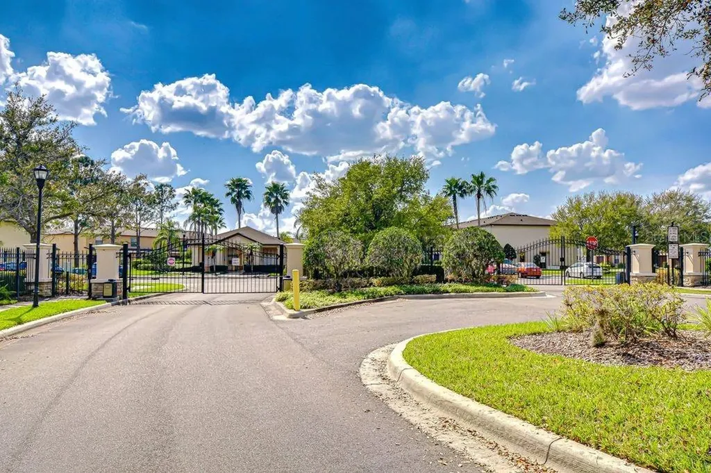 2609 Oleander Lakes Drive Brandon FL 33511