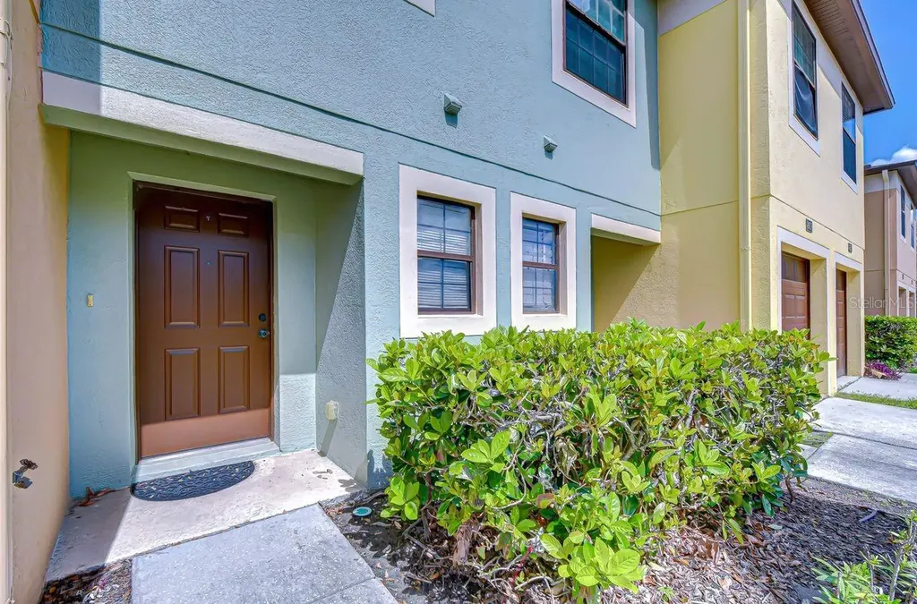 2609 Oleander Lakes Drive Brandon FL 33511