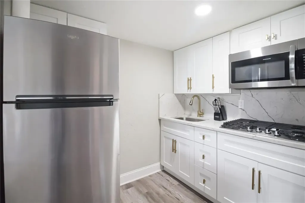 127 Oyster Bay Circle Altamonte Springs FL 32701