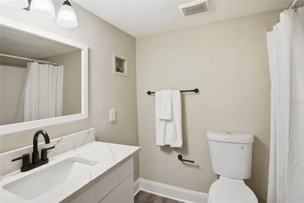 127 Oyster Bay Circle Altamonte Springs FL 32701
