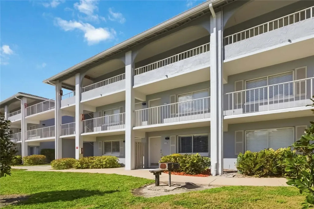 127 Oyster Bay Circle Altamonte Springs FL 32701