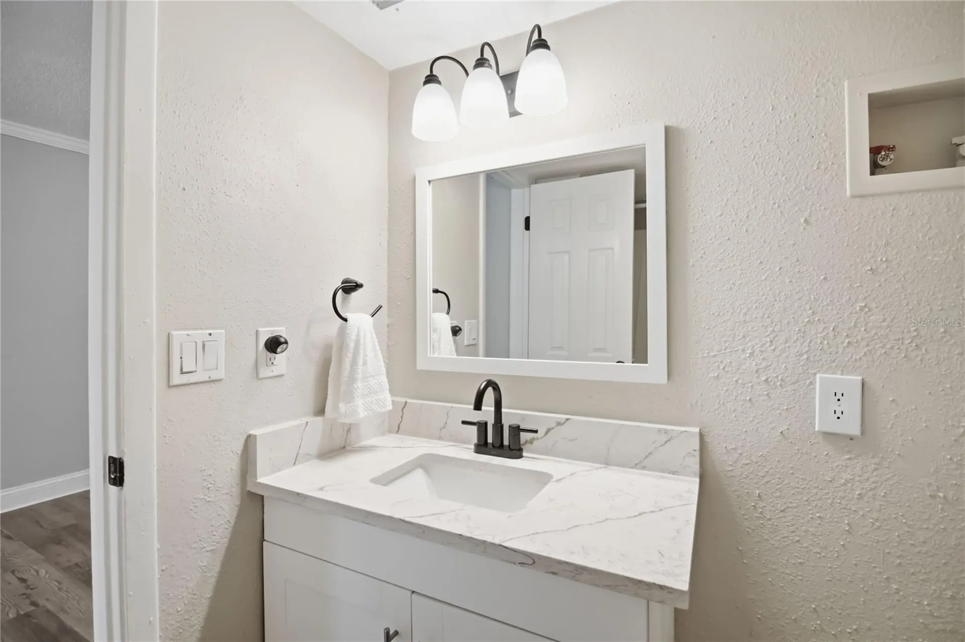 127 Oyster Bay Circle Altamonte Springs FL 32701
