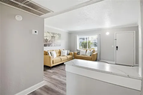 127 Oyster Bay Circle Altamonte Springs FL 32701