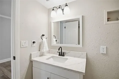 127 Oyster Bay Circle Altamonte Springs FL 32701