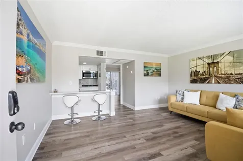 127 Oyster Bay Circle Altamonte Springs FL 32701
