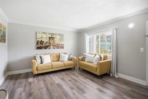 127 Oyster Bay Circle Altamonte Springs FL 32701