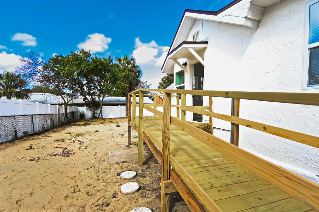 426 S Disston Avenue Tarpon Springs FL 34689