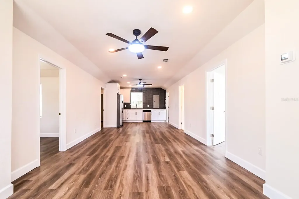 426 S Disston Avenue Tarpon Springs FL 34689