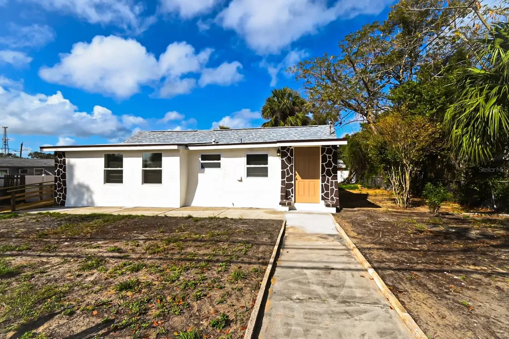 426 S Disston Avenue Tarpon Springs FL 34689