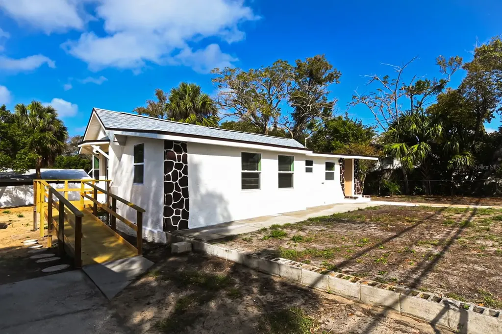 426 S Disston Avenue Tarpon Springs FL 34689