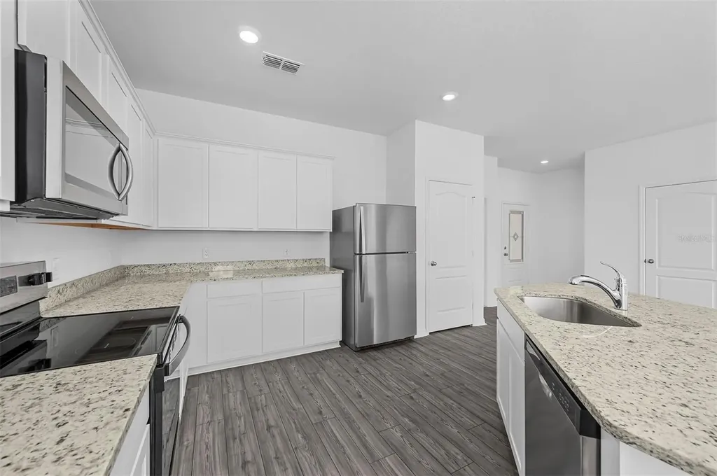 556 Bay Leaf Drive Poinciana FL 34759