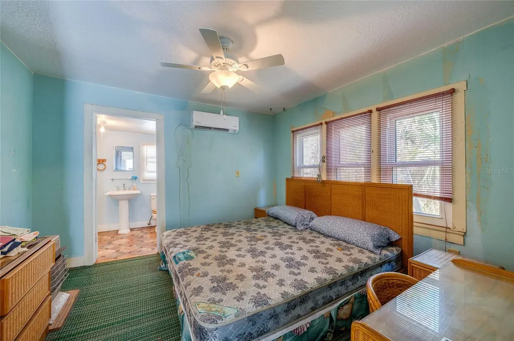 715 Neal Street New Smyrna Beach FL 32168