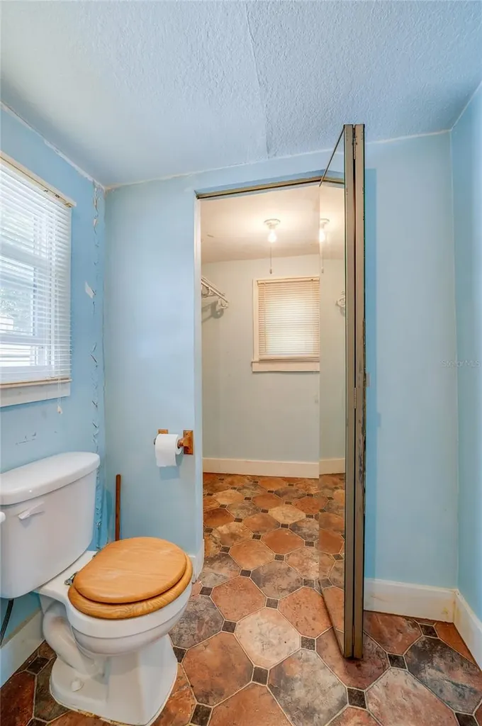 715 Neal Street New Smyrna Beach FL 32168