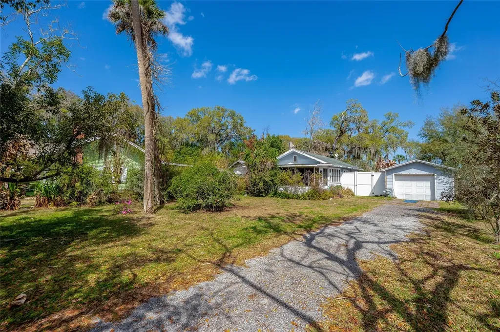 715 Neal Street New Smyrna Beach FL 32168