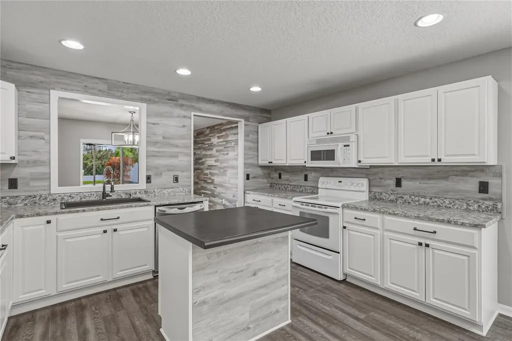 13416 Kent Bradley Street Dade City FL 33525