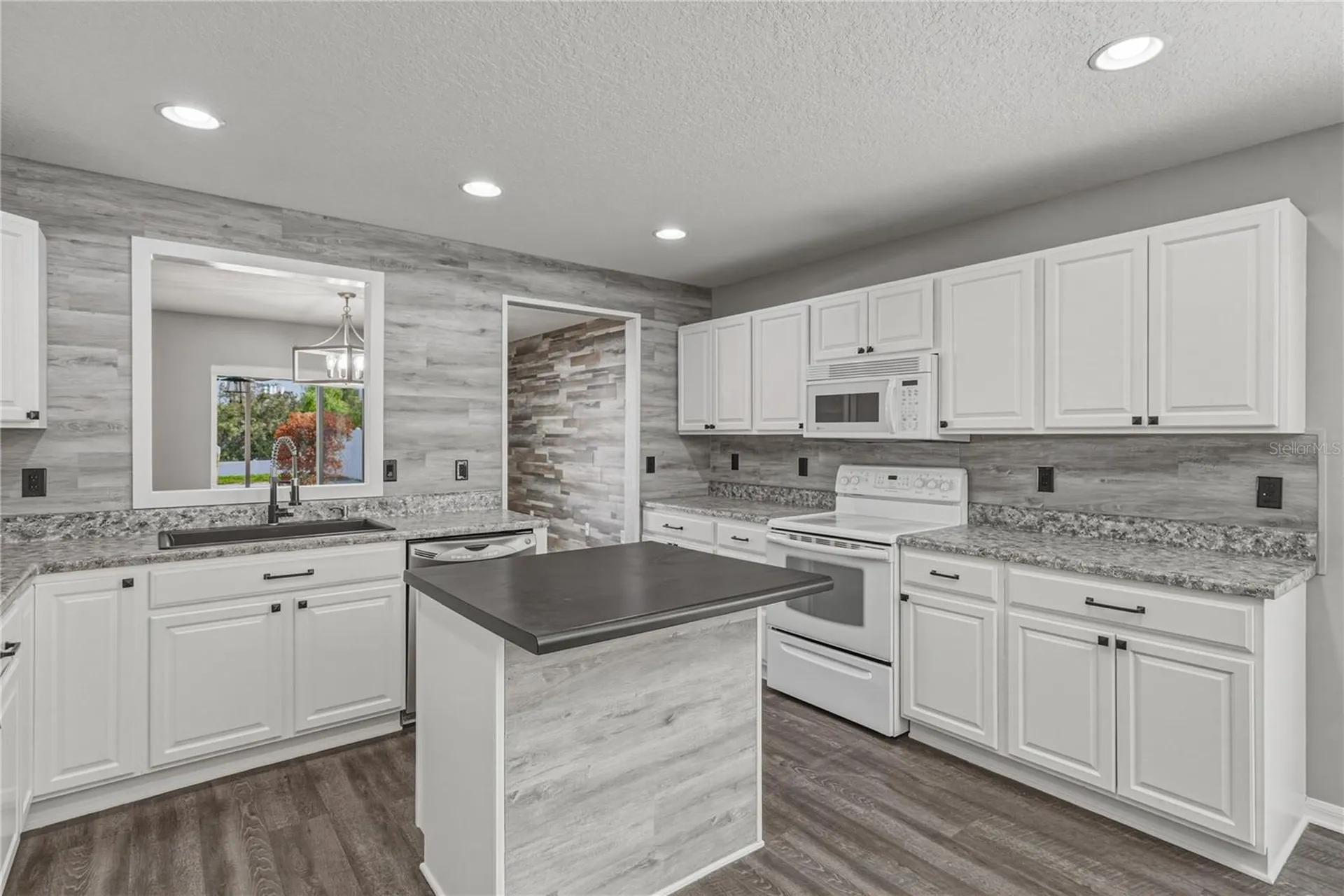 13416 Kent Bradley Street Dade City FL 33525