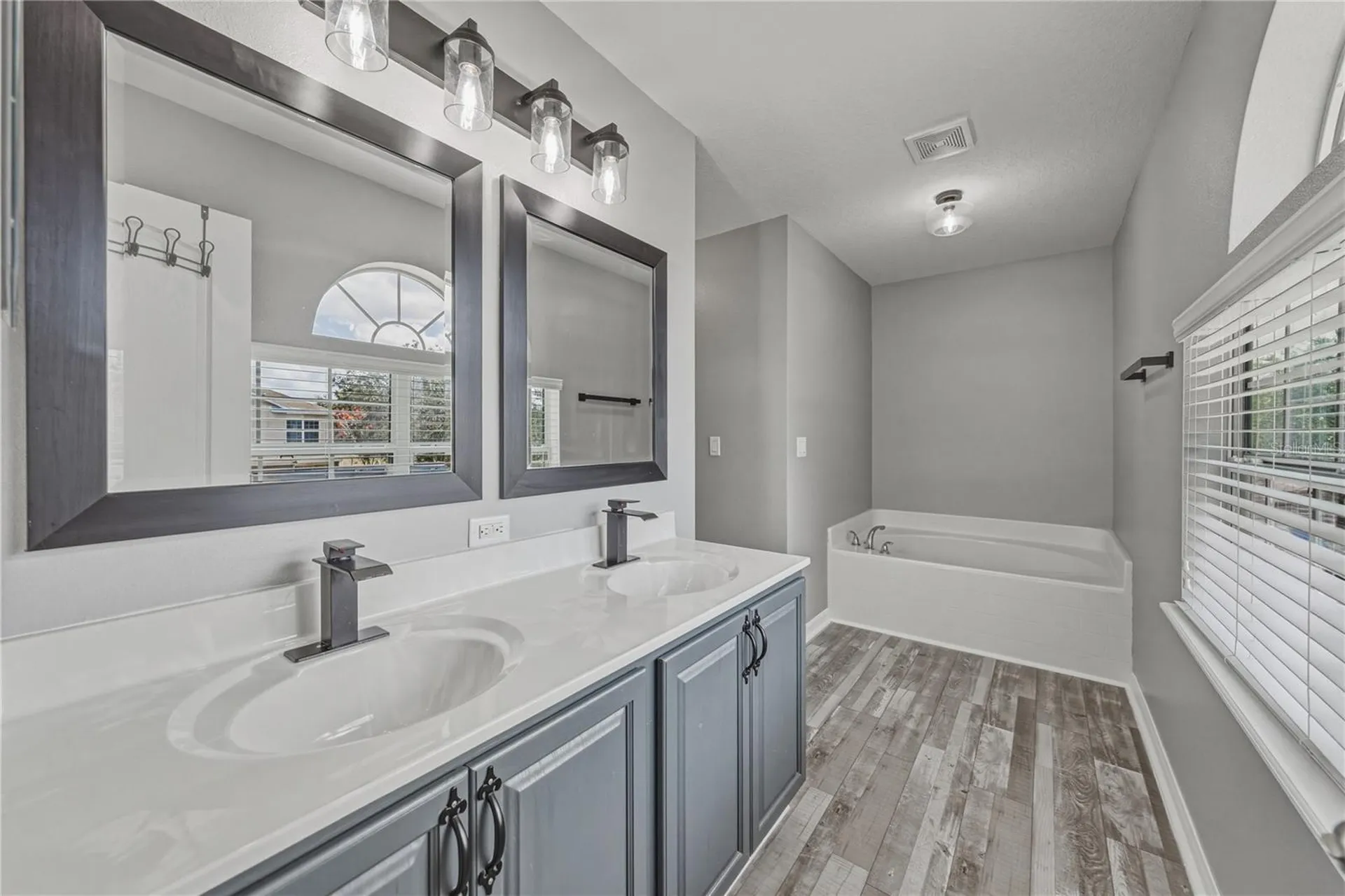 13416 Kent Bradley Street Dade City FL 33525