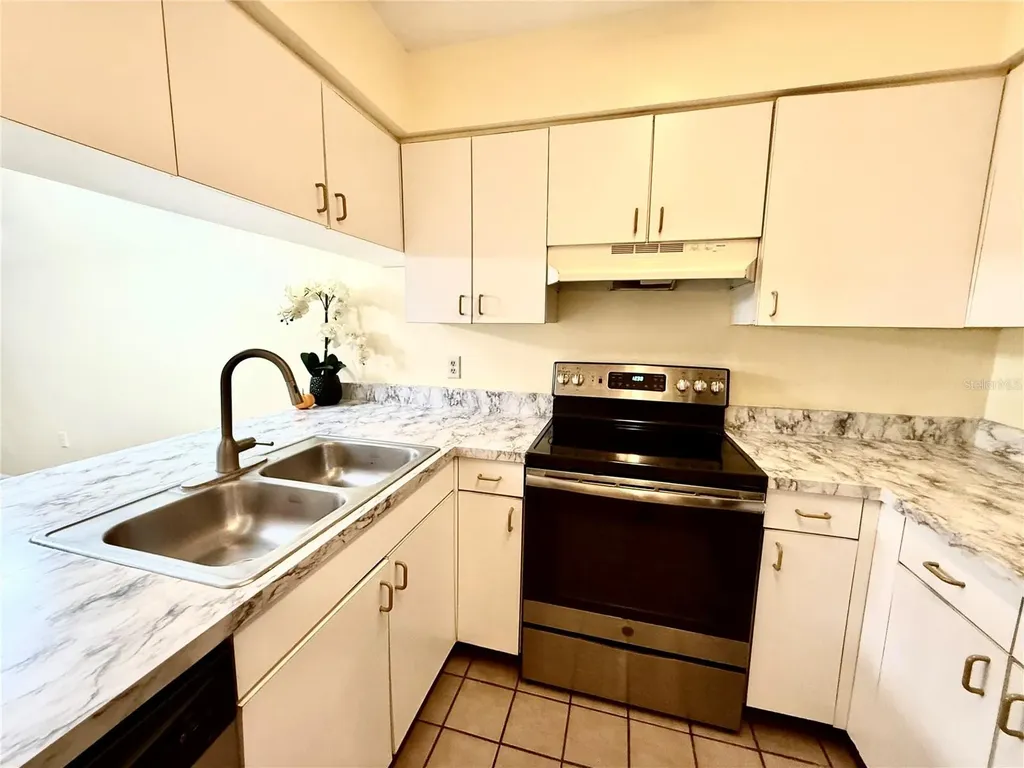 2735 SW 35th Place Gainesville FL 32608