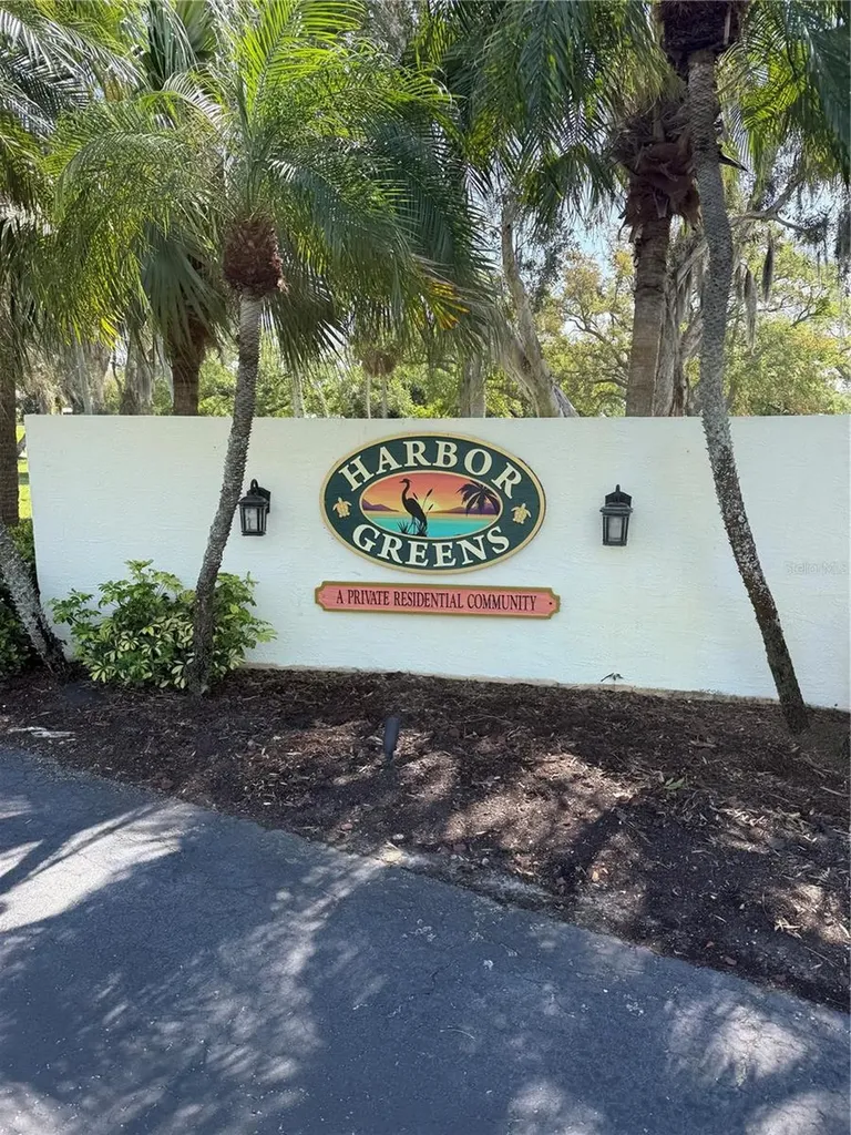 9433 Harbor Greens Way Seminole FL 33776