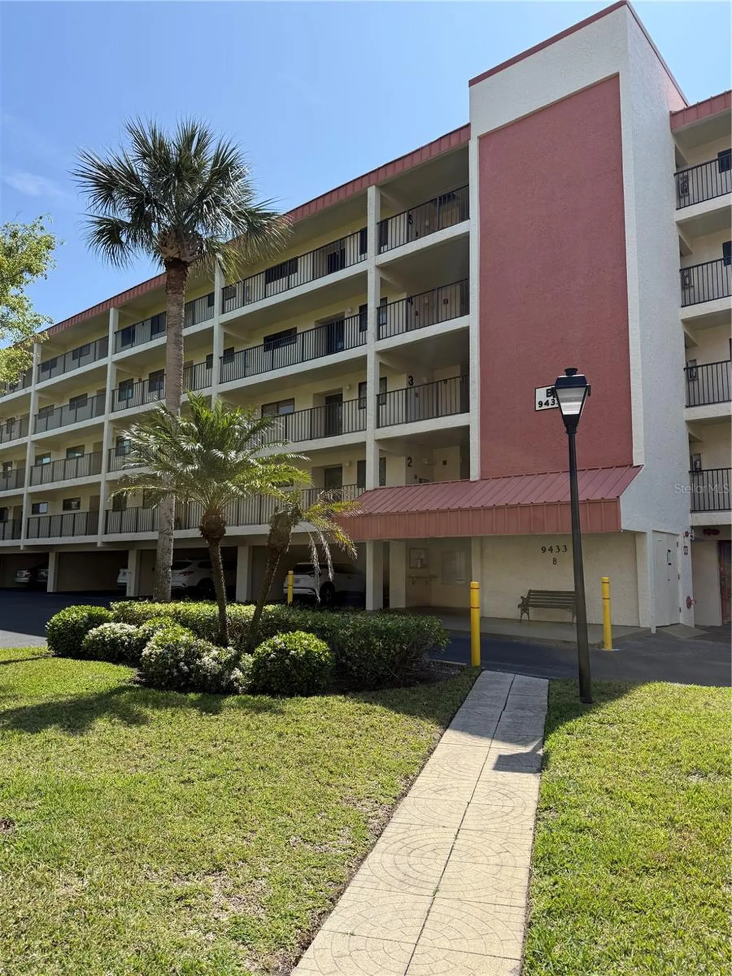 9433 Harbor Greens Way Seminole FL 33776