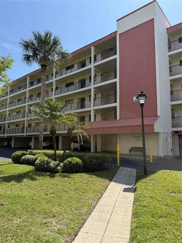 9433 Harbor Greens Way Seminole FL 33776