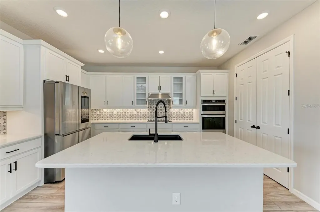 3519 74th Avenue Circle E Sarasota FL 34243