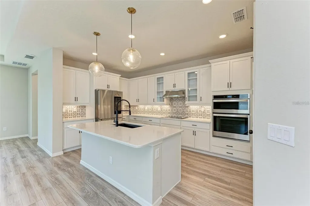 3519 74th Avenue Circle E Sarasota FL 34243