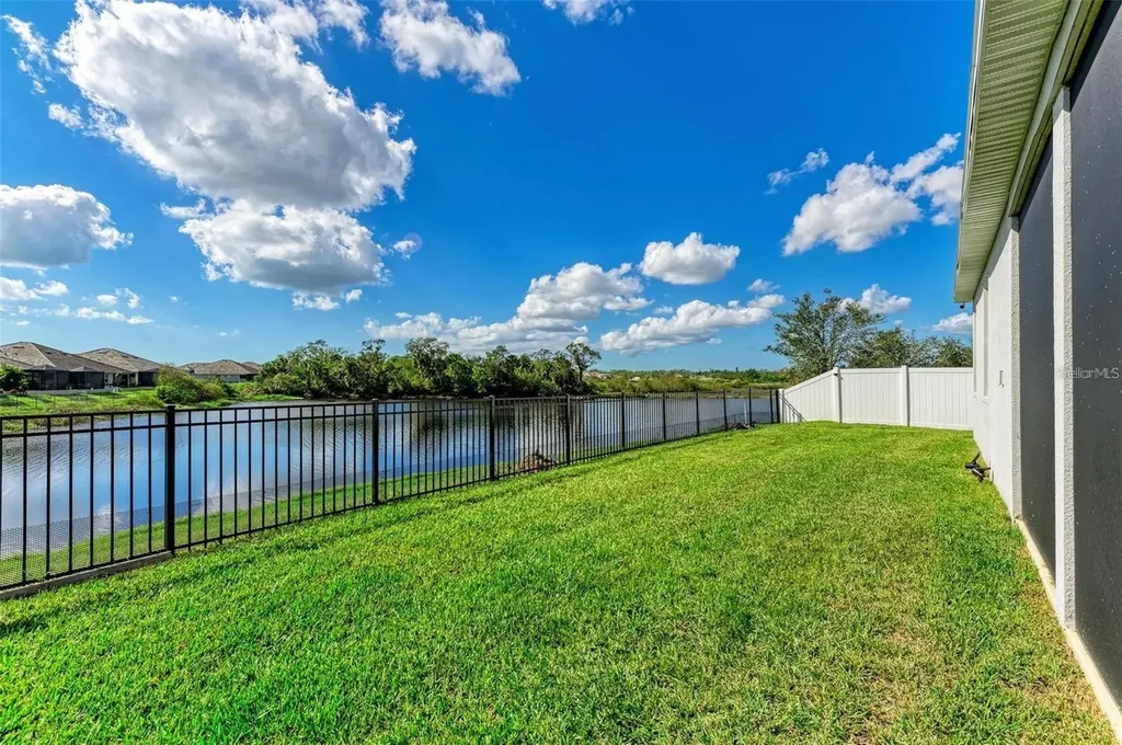 3519 74th Avenue Circle E Sarasota FL 34243