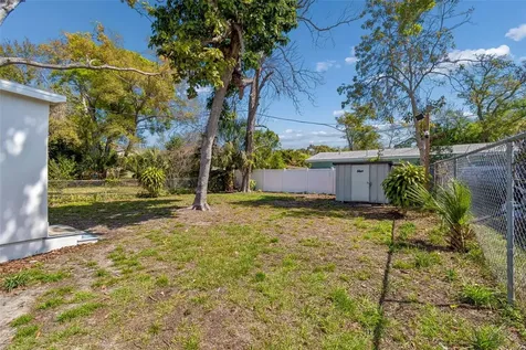 1916 35th Street S St Petersburg FL 33711