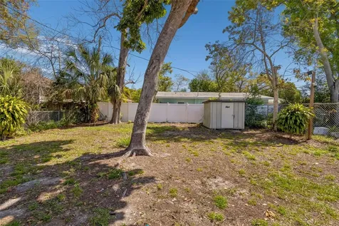 1916 35th Street S St Petersburg FL 33711