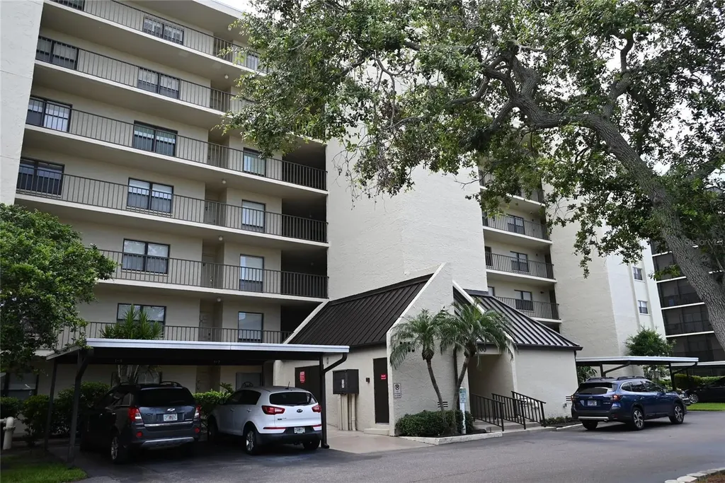 2700 Cove Cay Drive Clearwater FL 33760