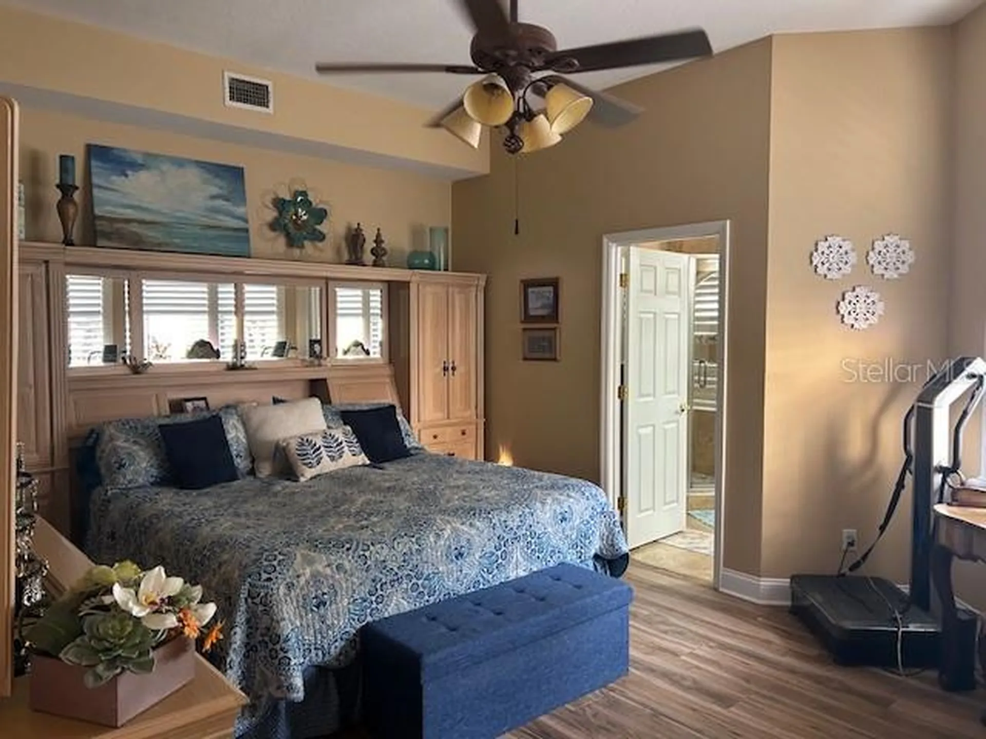 1308 Lake Willisara Circle Orlando FL 32806