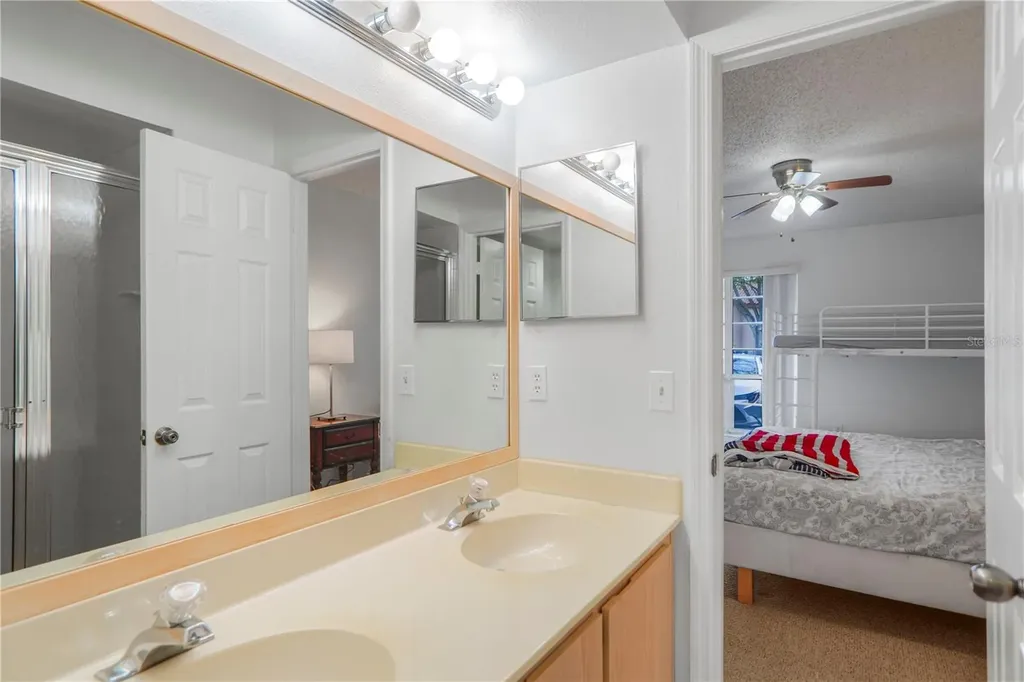 4605 Gate Place Orlando FL 32811