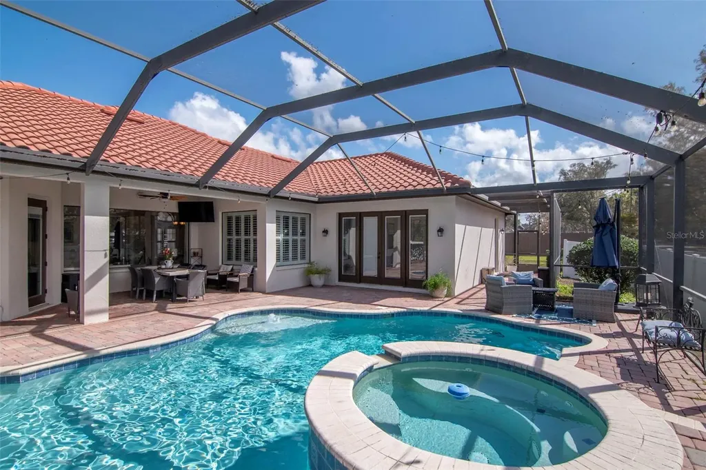 1022 Emerald Creek Drive Valrico FL 33596