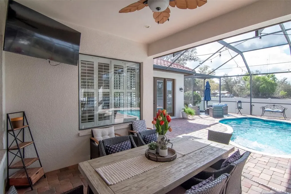 1022 Emerald Creek Drive Valrico FL 33596