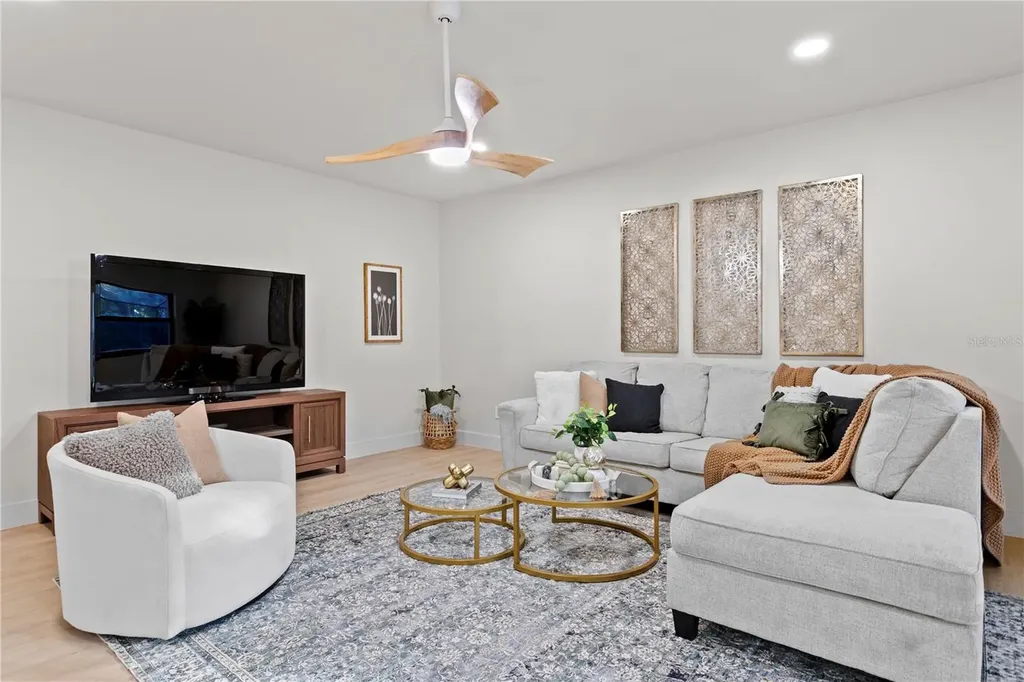 4504 W Lamb (a) Avenue Tampa FL 33629