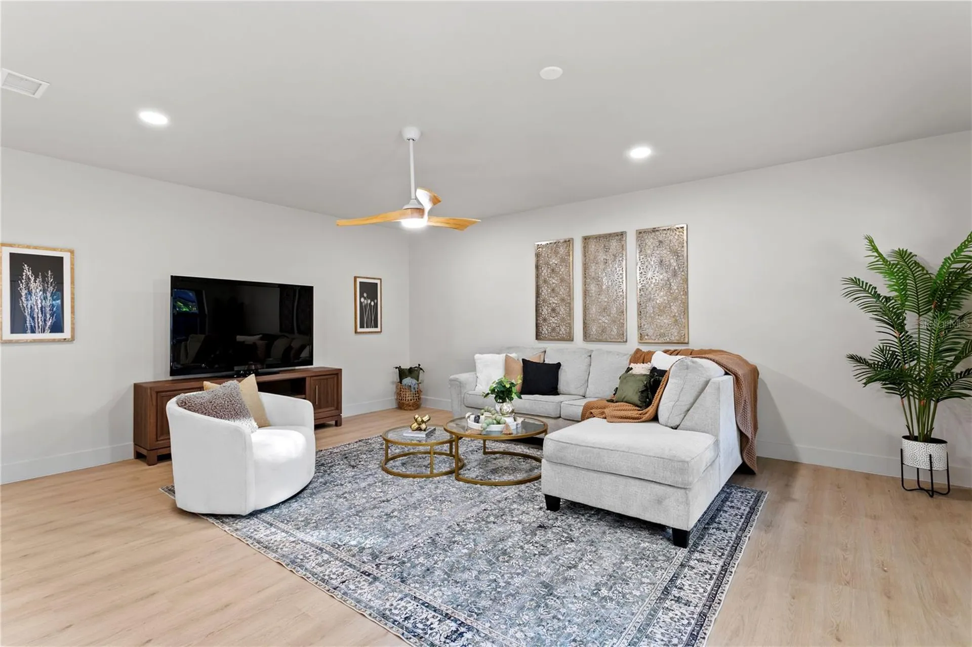 4504 W Lamb (a) Avenue Tampa FL 33629