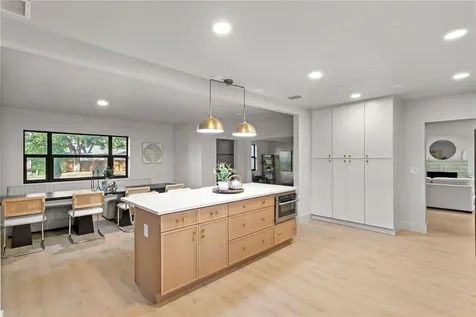 4504 W Lamb (a) Avenue Tampa FL 33629