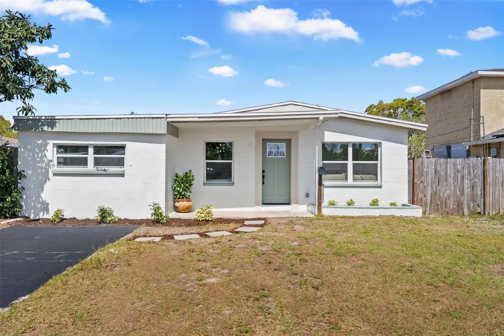 7331 36th Avenue N St Petersburg FL 33710