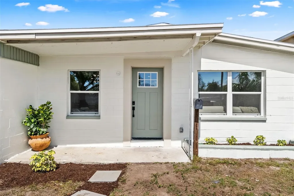 7331 36th Avenue N St Petersburg FL 33710