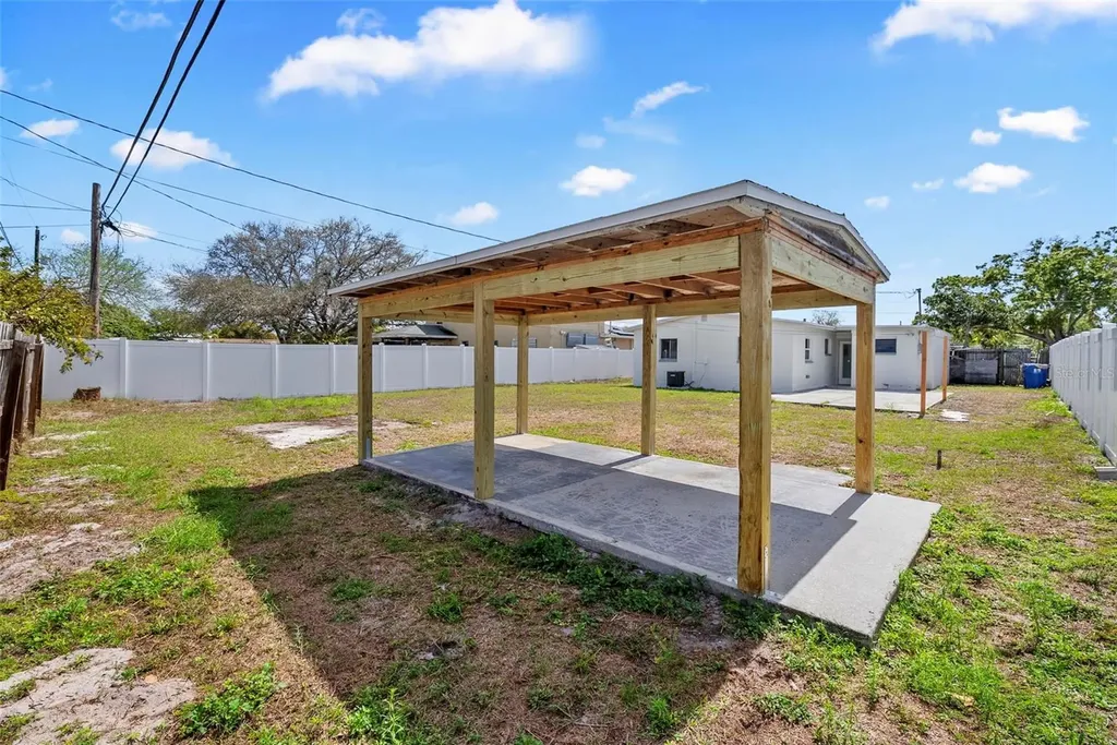 7331 36th Avenue N St Petersburg FL 33710