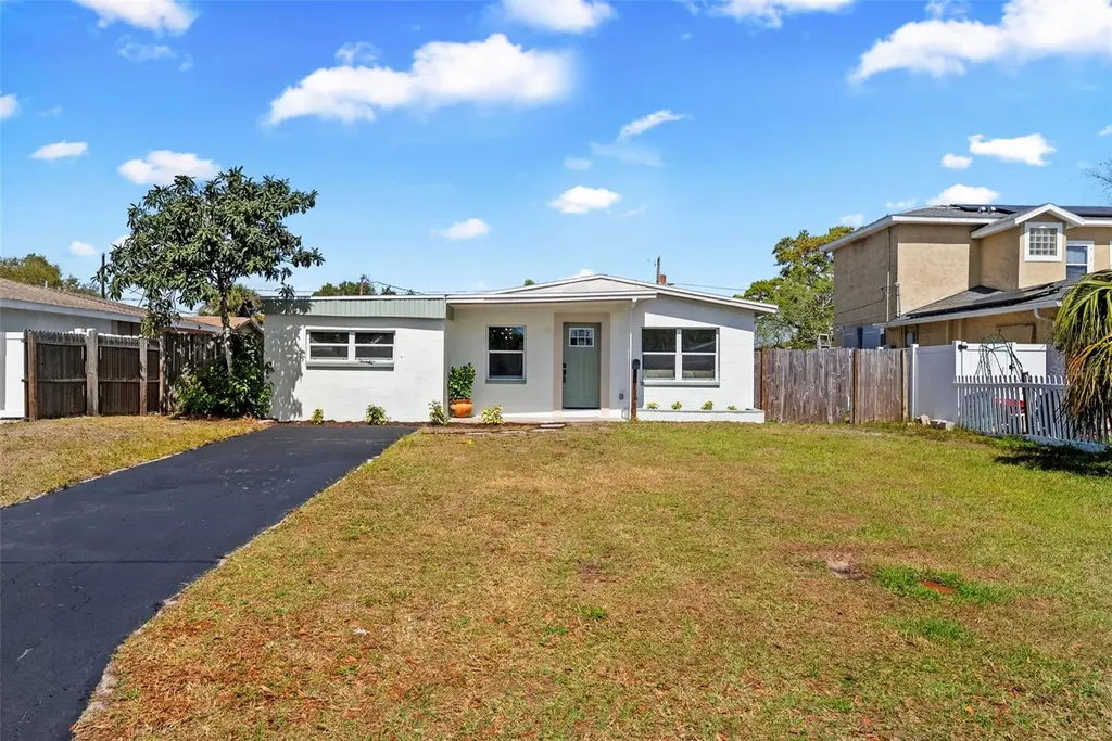 7331 36th Avenue N St Petersburg FL 33710