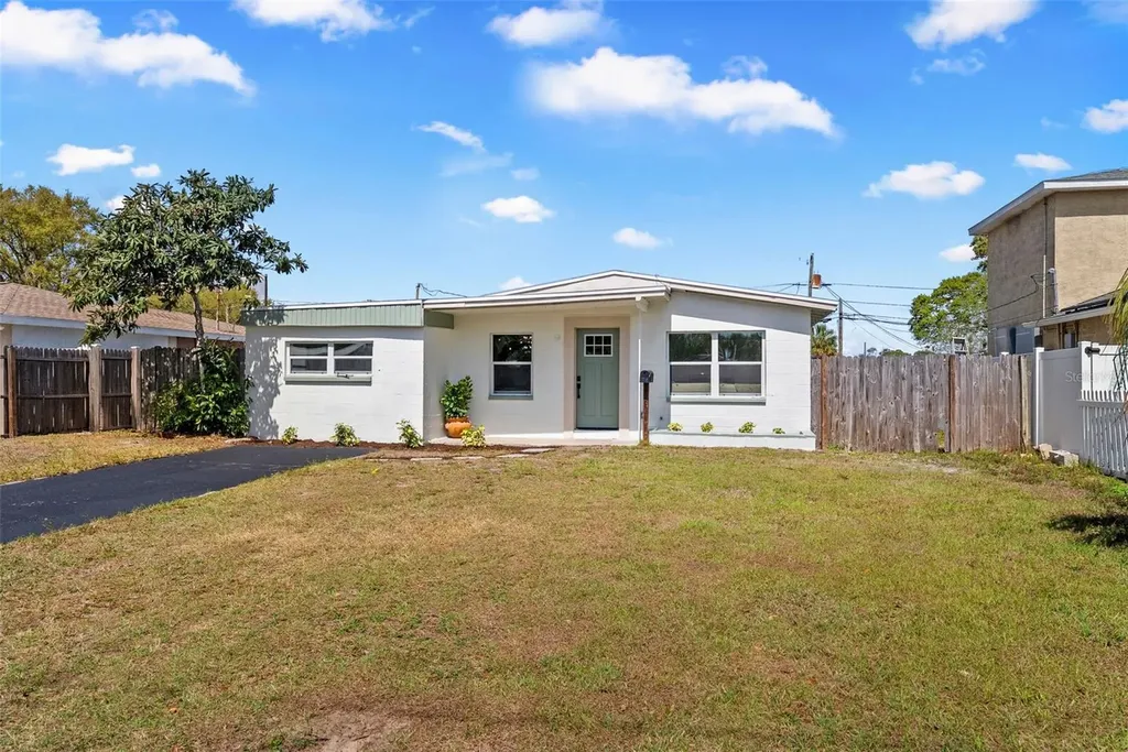 7331 36th Avenue N St Petersburg FL 33710