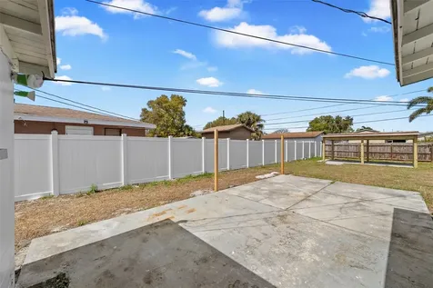 7331 36th Avenue N St Petersburg FL 33710