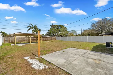 7331 36th Avenue N St Petersburg FL 33710