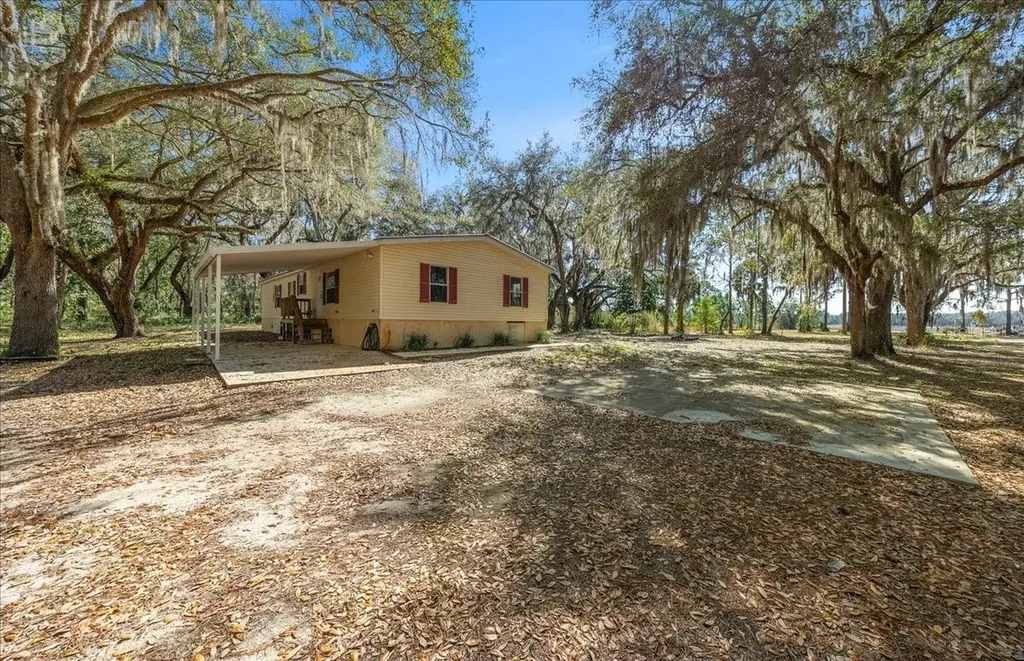 5590 E Highway 316 Citra FL 32113