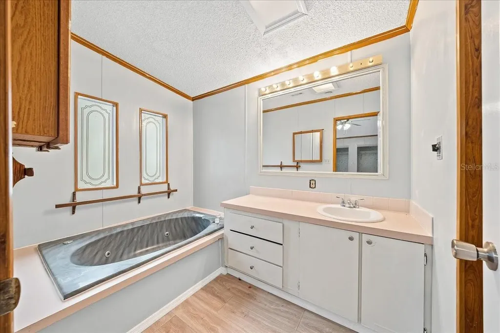 5590 E Highway 316 Citra FL 32113
