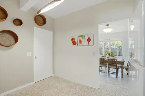 1190 79th Avenue N St Petersburg FL 33702