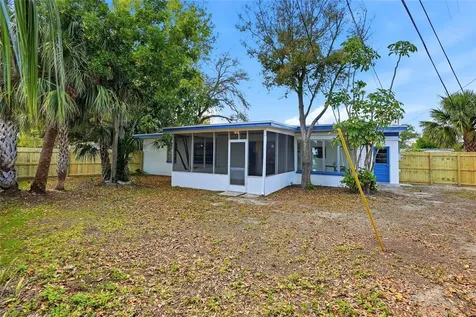 1190 79th Avenue N St Petersburg FL 33702